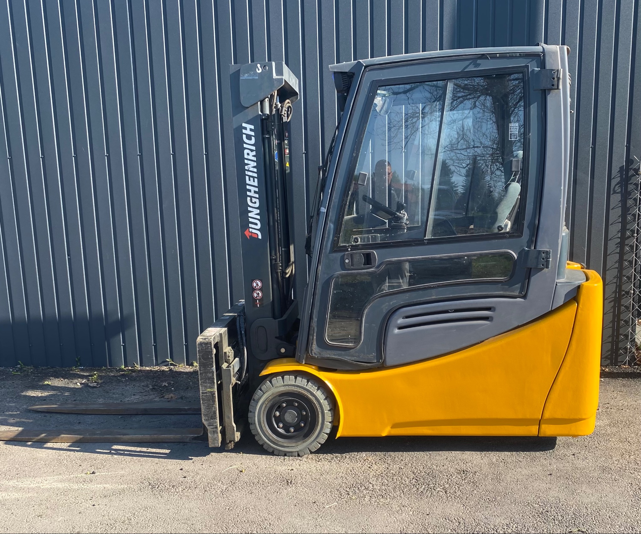 Jungheinrich Pełna kabina