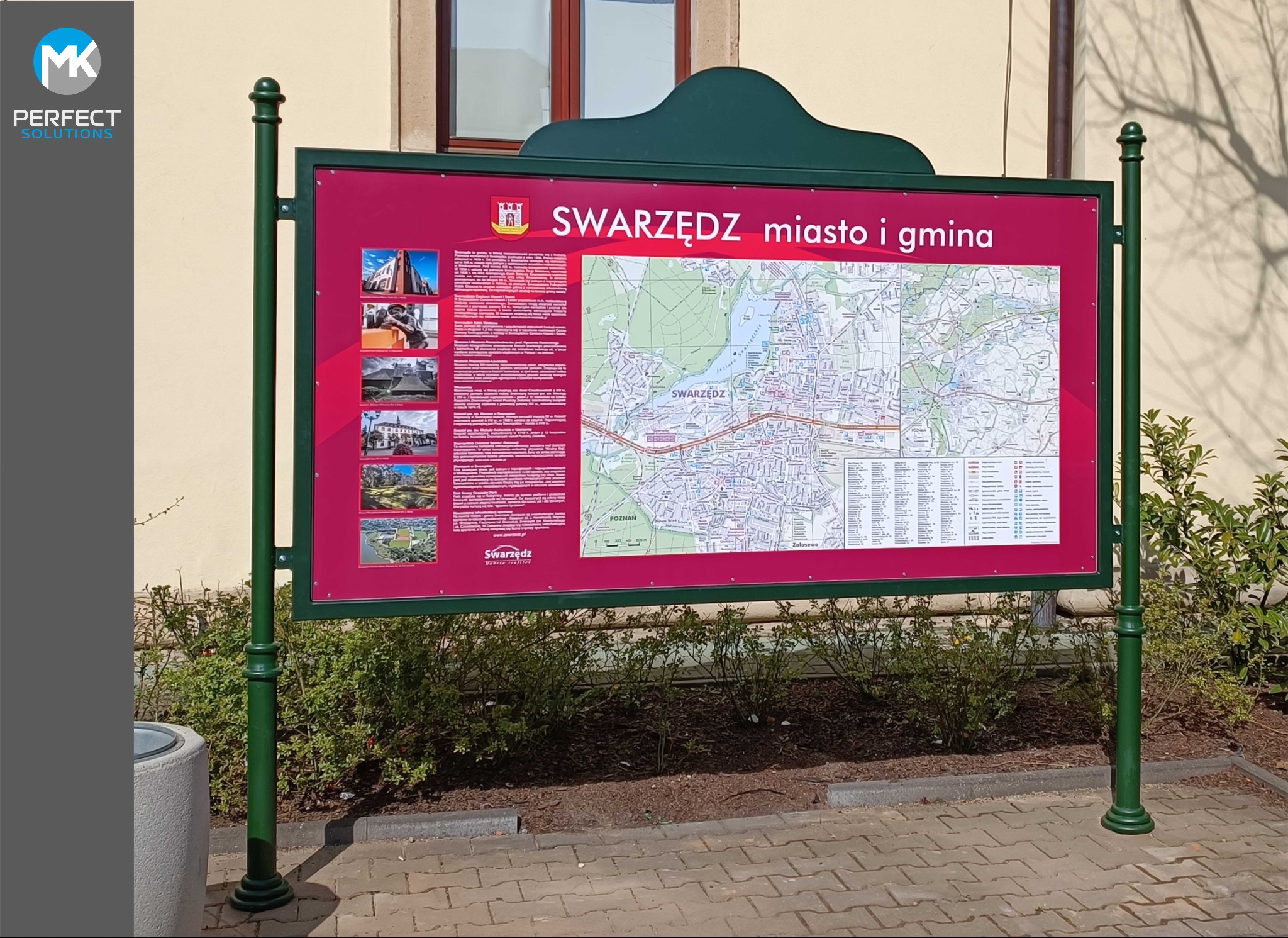 Tablice informacyjne wolnostojące.