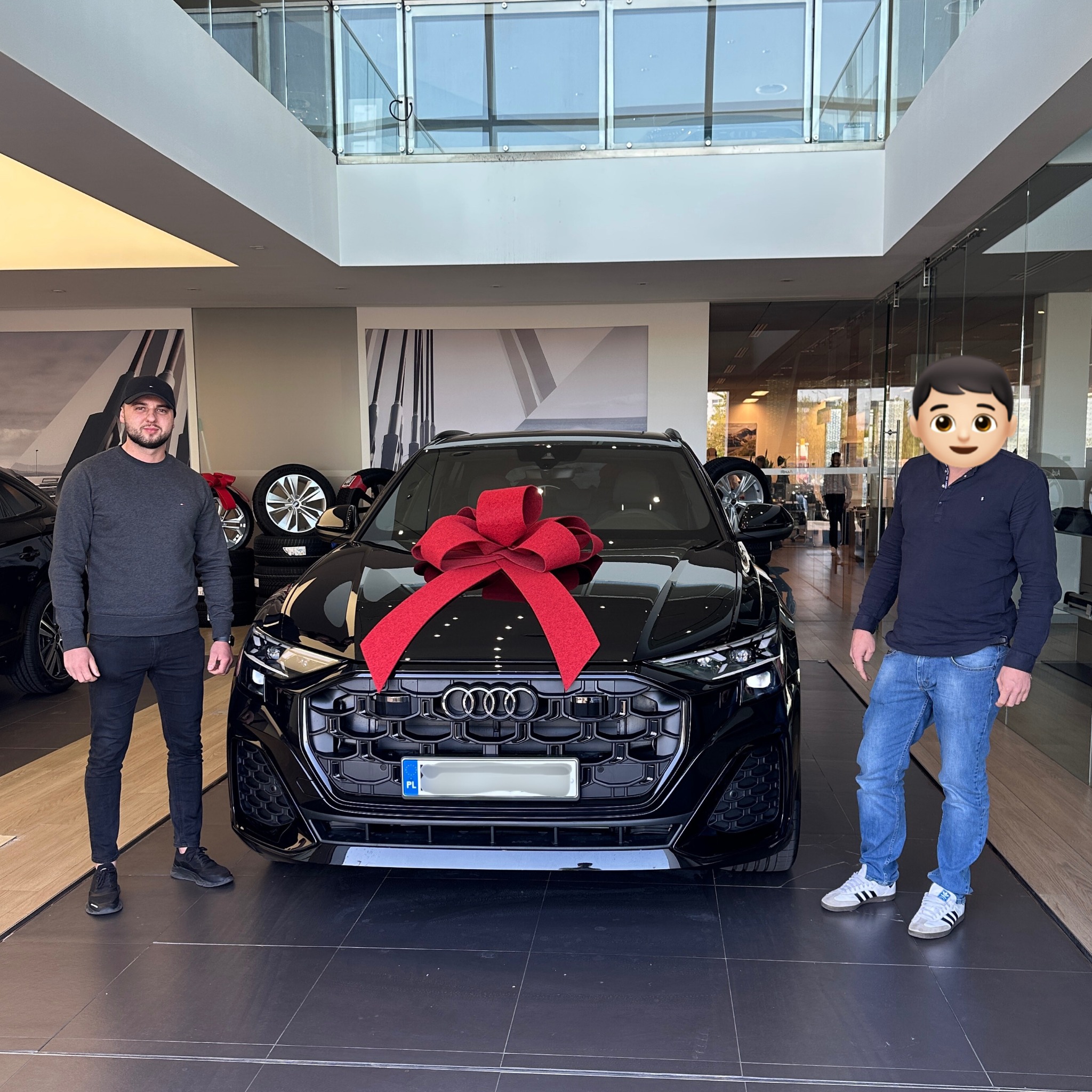 Odbiór AUDI Q8 z klientem.