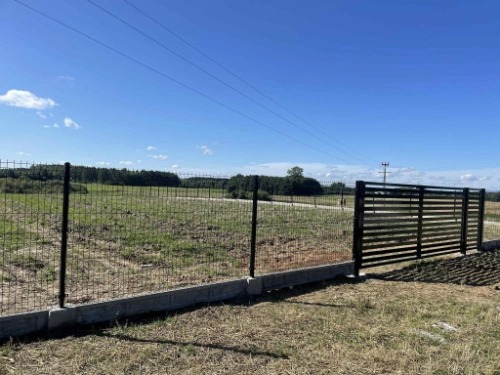 ogrodzenie panelowe wykonane przez firme jar-bet jarosław trzaskowski realizacja wykonana w koło chojnic