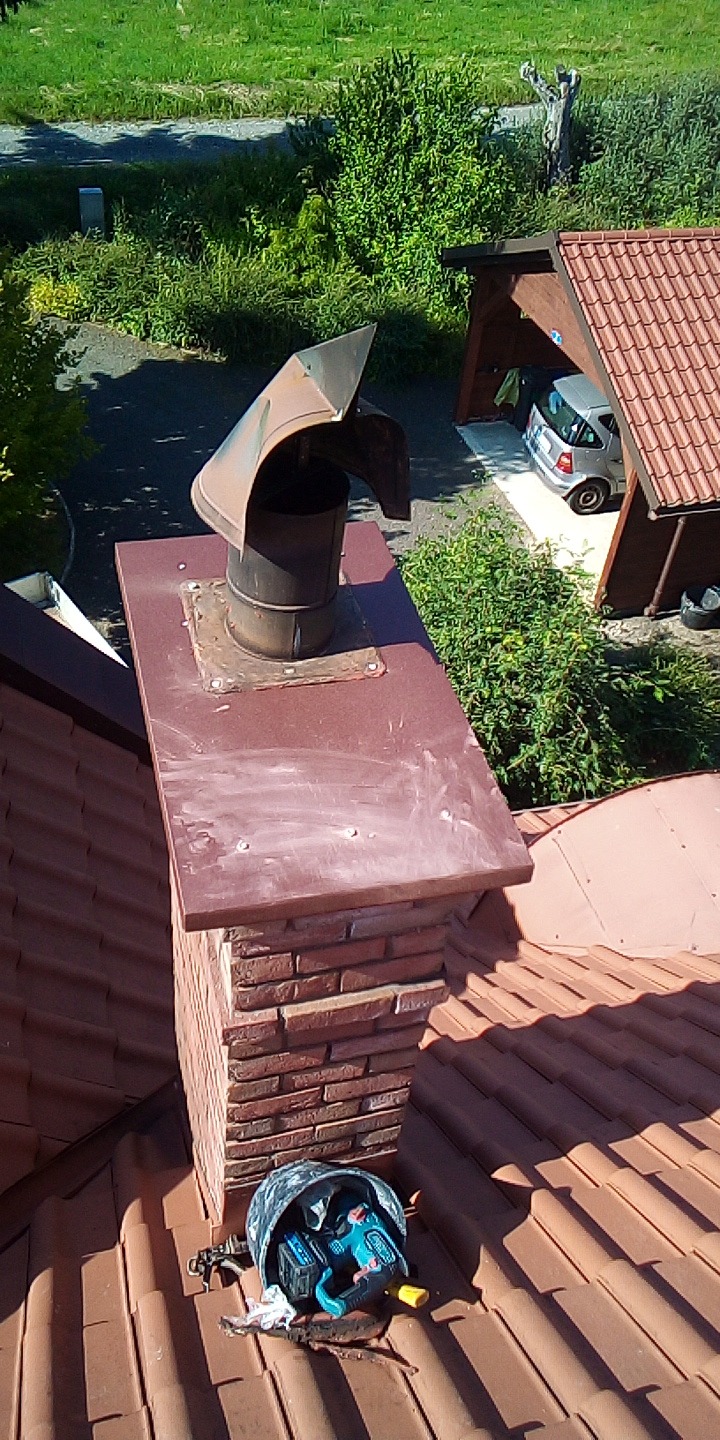 Montaz czapek kominowych