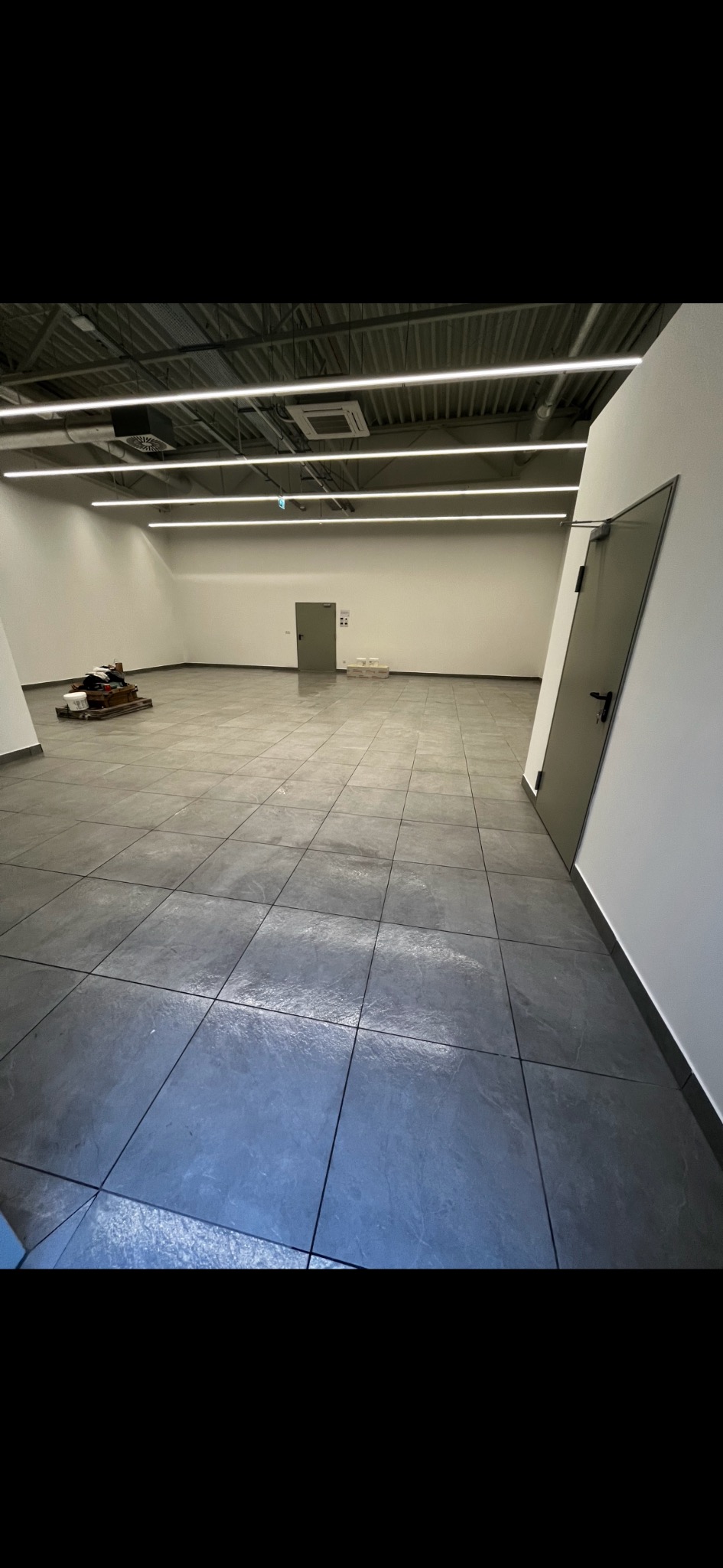 Doczyszczanie płytek i sprzątanie po remoncie