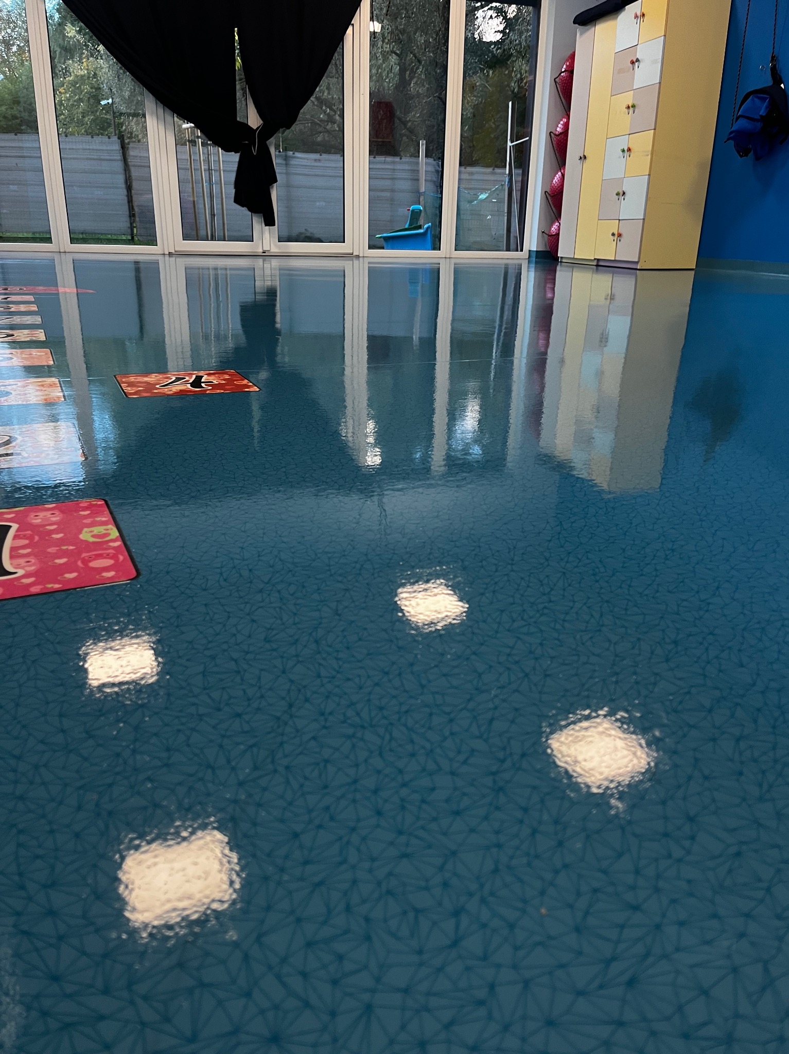 Polimeryzację podłóg