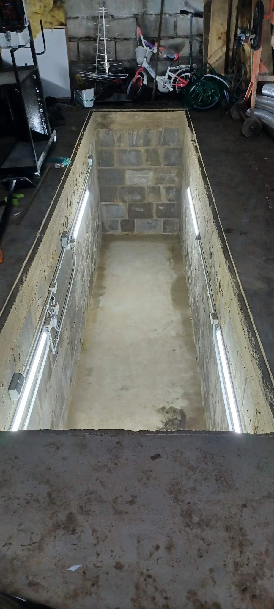 Budowa kanału w budynku gospodarczym