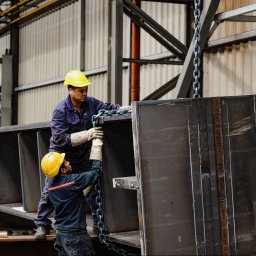 AZJASPAW SPÓŁKA Z OGRANICZONĄ ODPOWIEDZIALNOŚCIĄ - Praca przy suwnicy