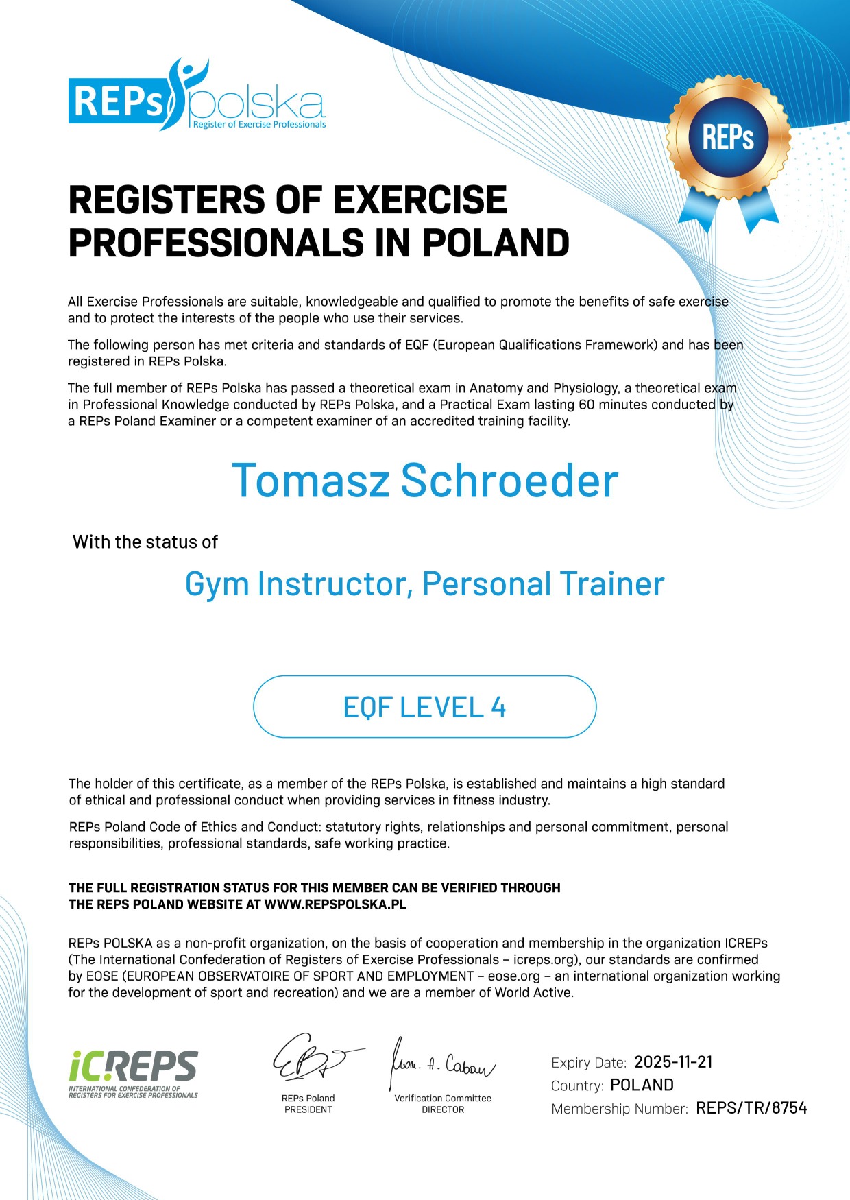 Certyfikat REPs Polska dla Tomasza Schroedera, instruktora i trenera personalnego, potwierdzający kwalifikacje na poziomie EQF 4. Dokument z datą ważności i numerem członkowskim.