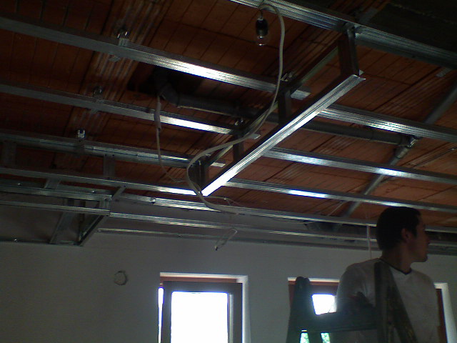 Płyty karton-gipsy zabudowa adaptacja poddaszy sufity podwieszane