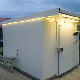 Greenvolt Service Franciszek Jaworski - Realizacja przyłącza, gniazd i oświetlenia chłodni wolnostojącej przy plantacji borówki amerykańskiej, gm. Jasienica