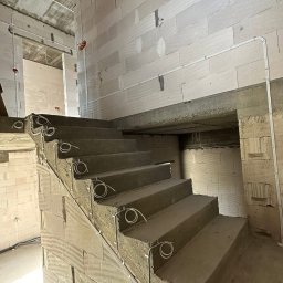 Oświetlenie schodów 