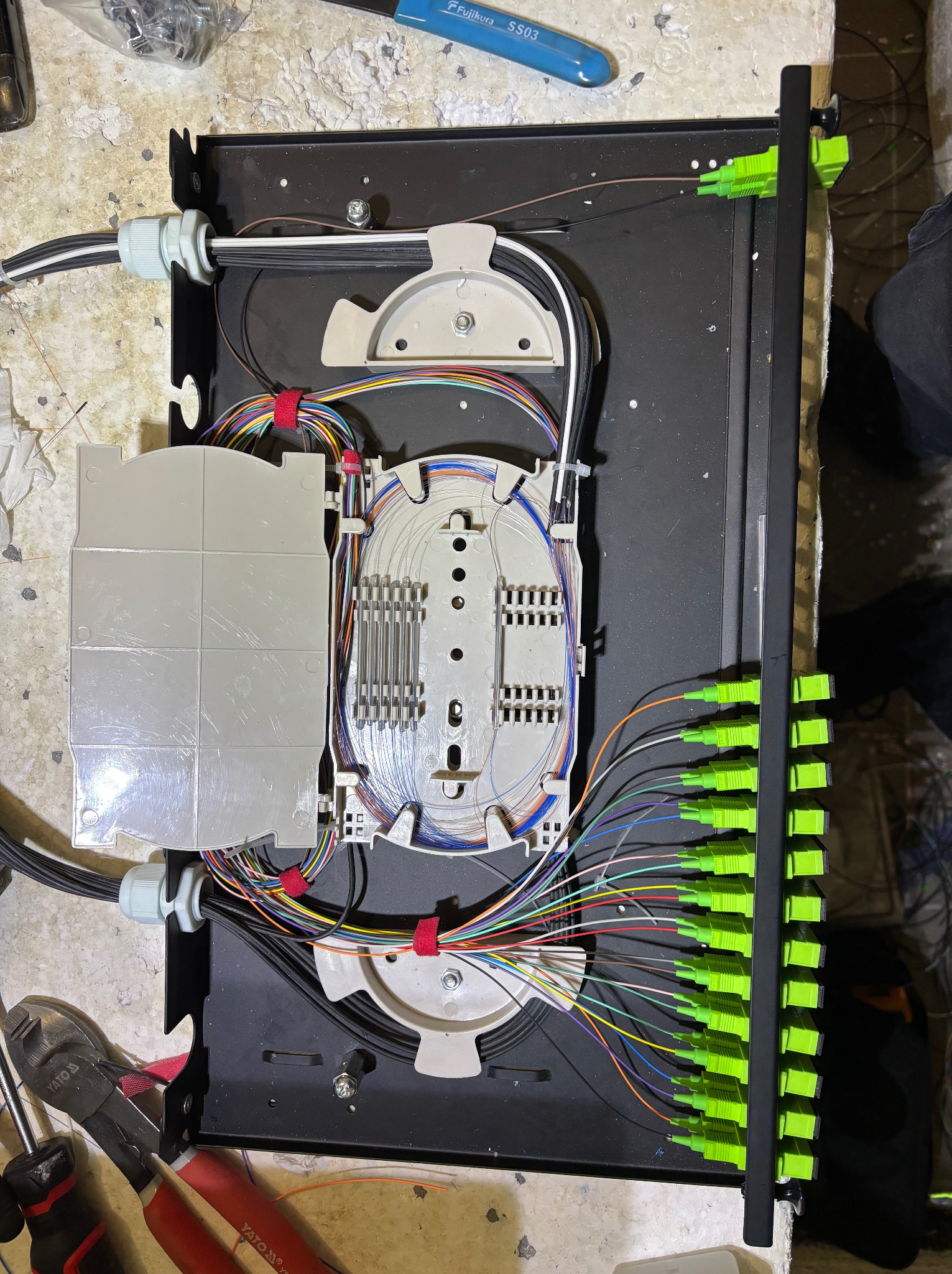 Światłowody spawanie przyłącznicy