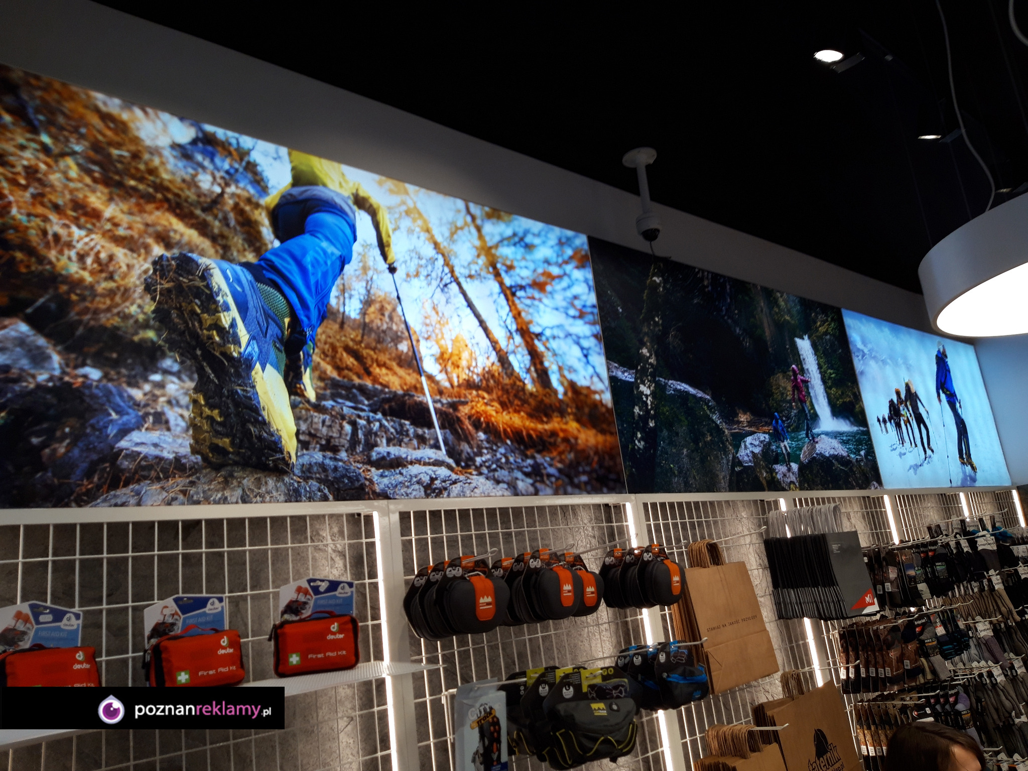 sklep Taternik - grafika podświetlana wewnątrz