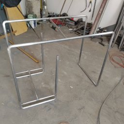 GABJUS Gabriel Feliszczak - Konstrukcja pod biurko.