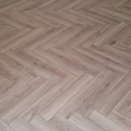 Leszbud - Glazurnik Brzyska