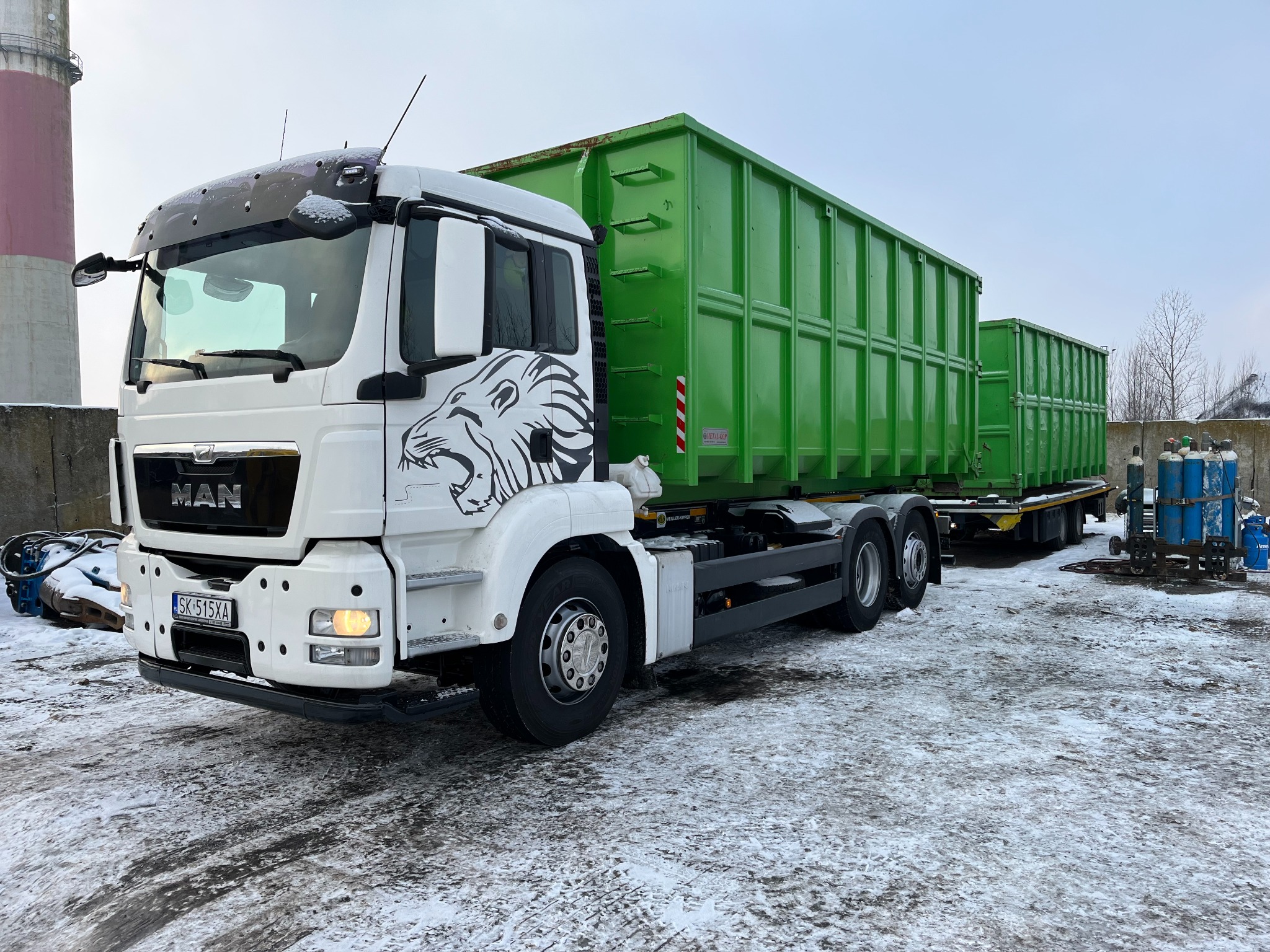 MAN TGS hakowiec + kontenery do transportu odpadów