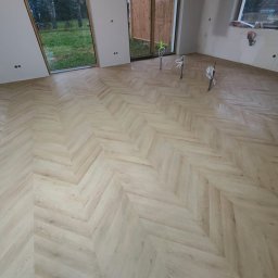 Układanie paneli Leżajsk 2