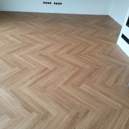 Układanie paneli Leżajsk 4