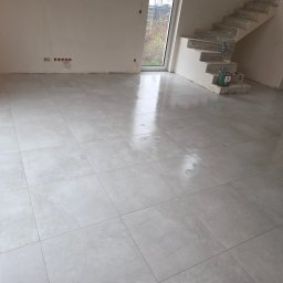 Glazurnik Józefów 4