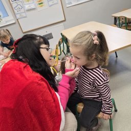 Odwiedziliśmy prywatne przedszkole Przedszkole Twoja Niania w Koszalinie, gdzie czekała na nas grupa przecudownych trzylatków! 

Dziękujęmy za zaproszenie i do zobaczenia przy kolejnych bajkowych animacjach! 