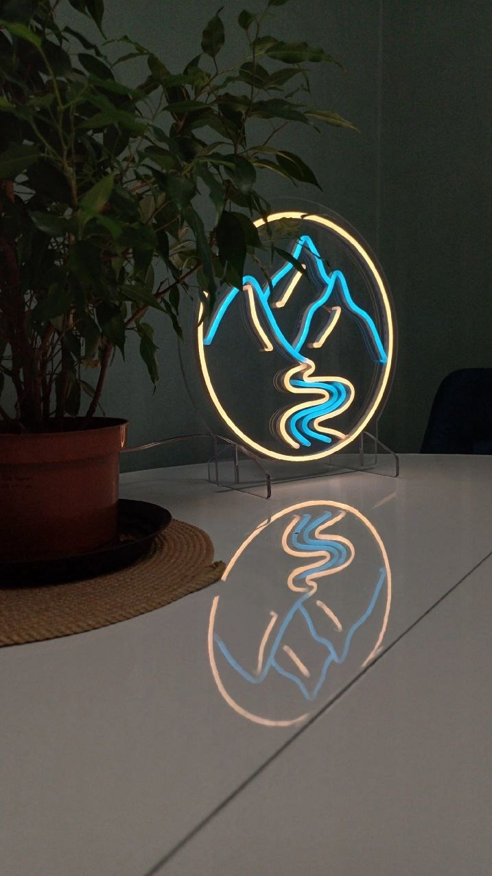 Neony LED na zamówienie — wyjątkowe projekty, trwałość i efektowny wygląd