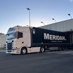 jedna z ciężarówek do transportu towarów neutralnych