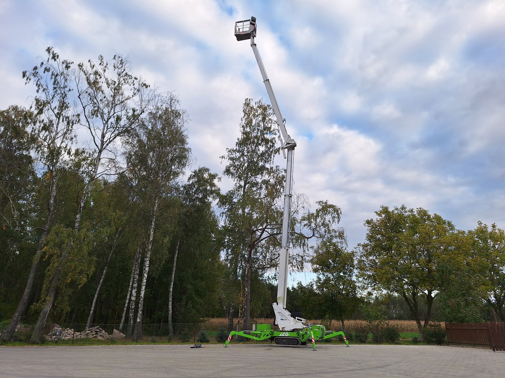 podest ruchomy wysokość 23m