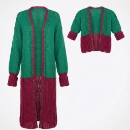 Krełowski Foto-Art - Dwa ręcznie robione, dziergane kardigany: długi, zielono-bordowy oraz krótki, w tych samych kolorach. Prezentacja na białym tle, ukazująca detale splotu.