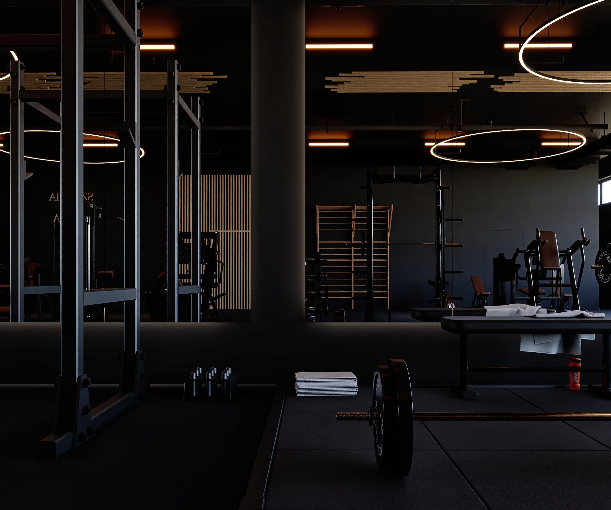 Nowoczesna siłownia w ciemnej tonacji z oświetleniem LED. Widoczne sprzęty do ćwiczeń, sztanga i drabinki gimnastyczne. Minimalistyczny design z elementami drewna.