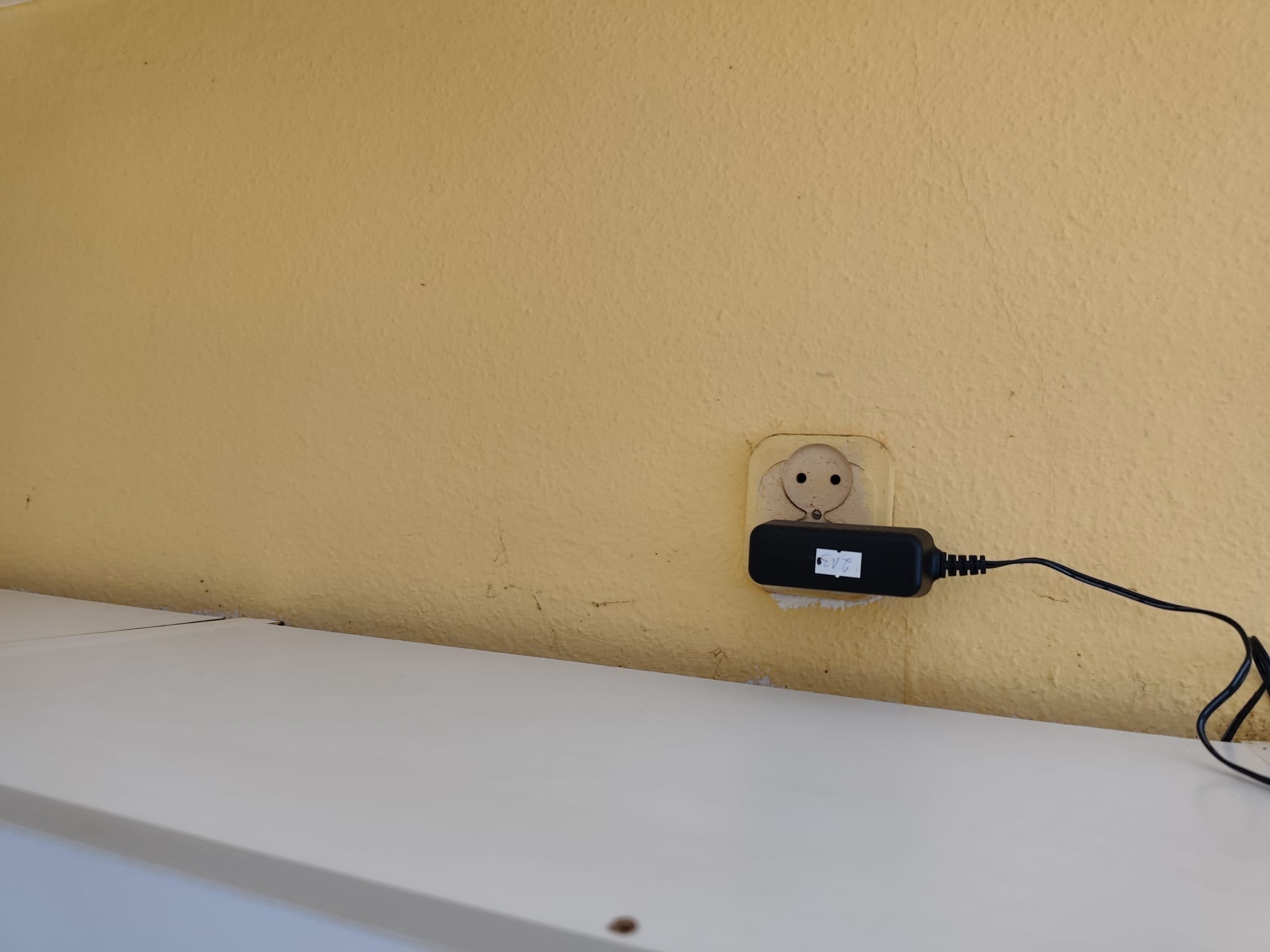 Szafka w kuchni po sprzątaniu.