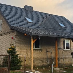 Demontaż starego dachu wraz ze starą wierzbą dachową, nowa wierzba i nowy dach