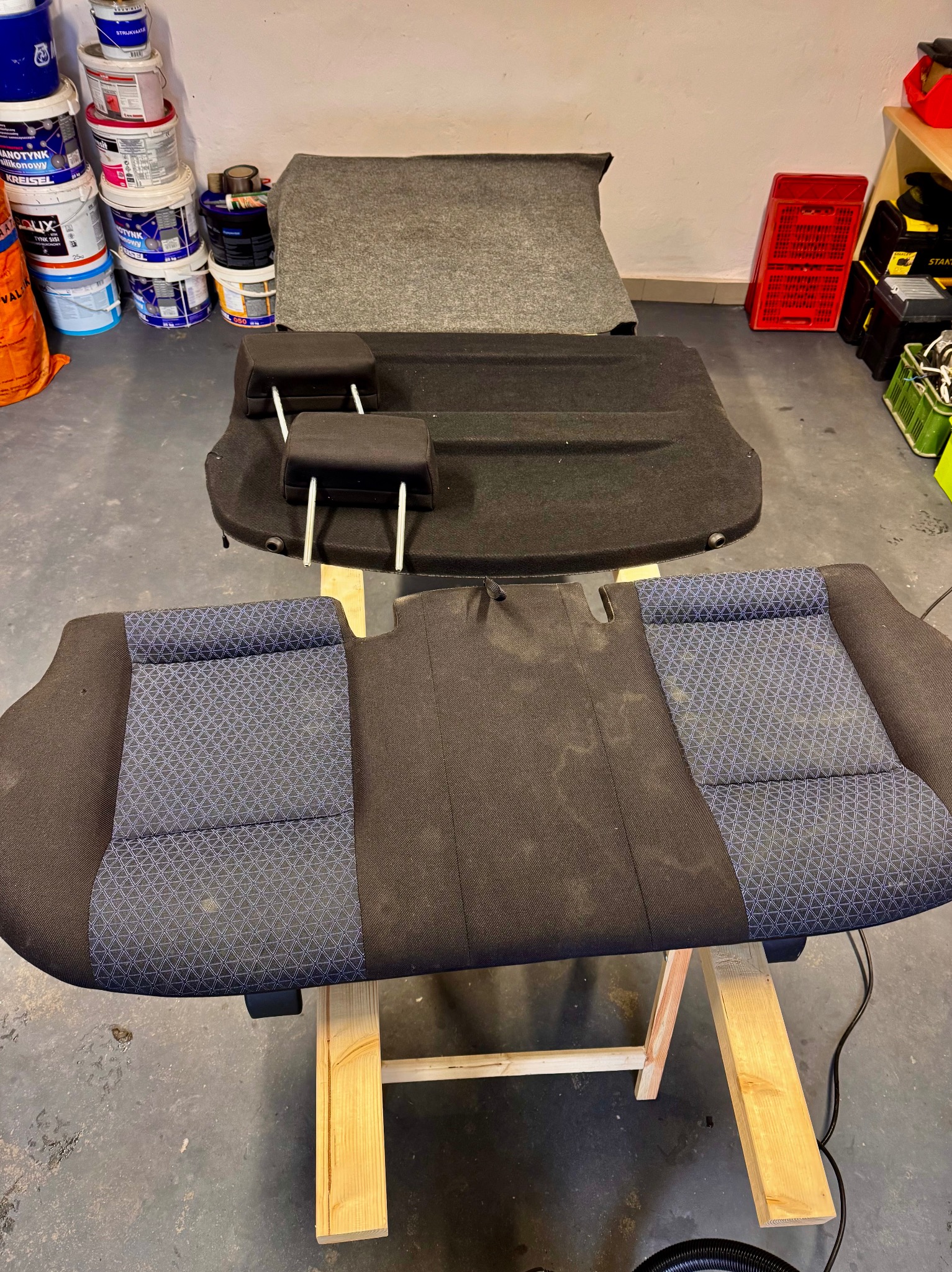 Pranie tapicerki samochodowej z dojazdem do klienta Ford Mondeo