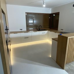 Kuchnie na wymiar Górno 4