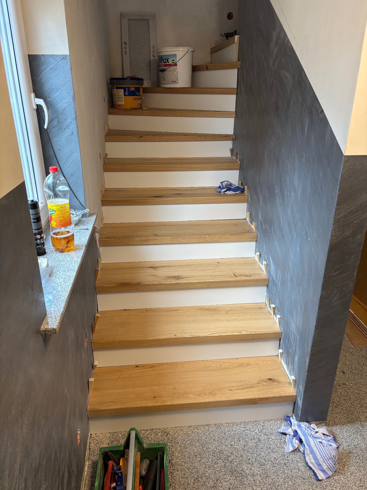 Obkładka schodów betonowych