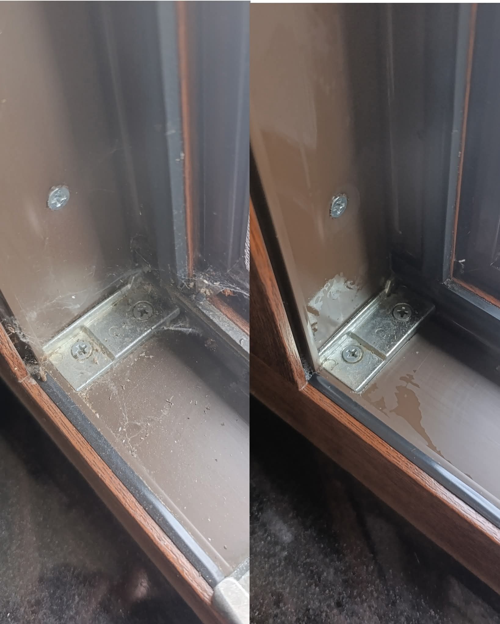 Zdjęcie okna PCV przed i po czyszczeniu, ukazujące różnicę w narożniku ramy. Po lewej brud i pajęczyny, po prawej czysta powierzchnia z kroplami wody.
