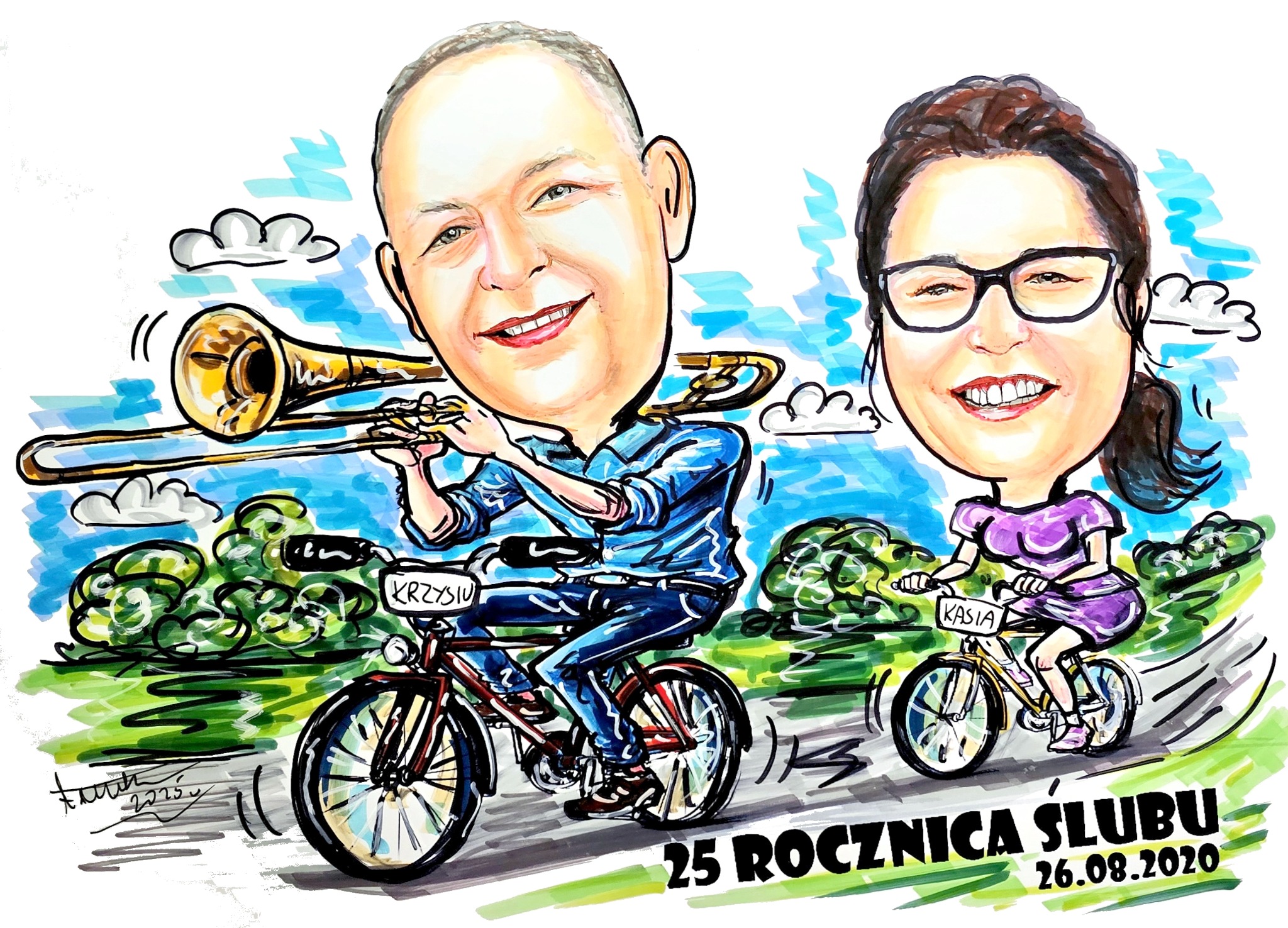Ręcznie rysowany, kolorowy karykaturalny portret pary na rowerach z instrumentami, upamiętniający 25. rocznicę ślubu, z datą 26.08.2020.