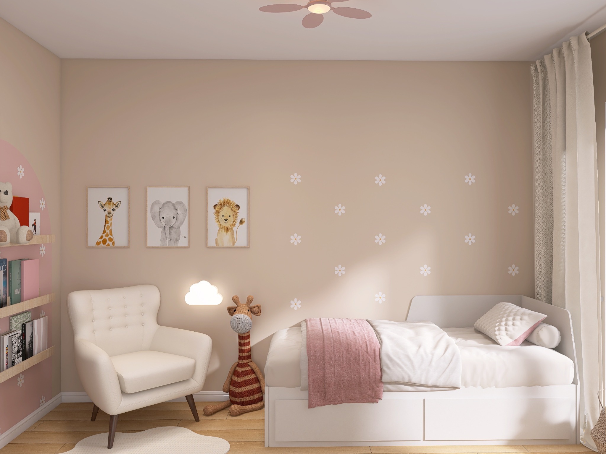 Jasny pokój dziecięcy z białym łóżkiem, fotelem i półkami. Na ścianie dekoracje: obrazki ze zwierzętami i naklejki w kształcie kwiatków. Pluszowa żyrafa i lampka chmurka.
