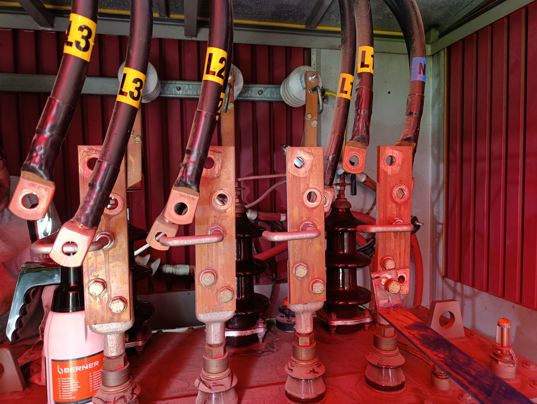 W trakcie badania transformatora SN.