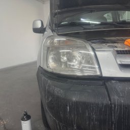 Po czyszczeniu i zabezpieczeniu warstwą ceramiczną reflektorów.