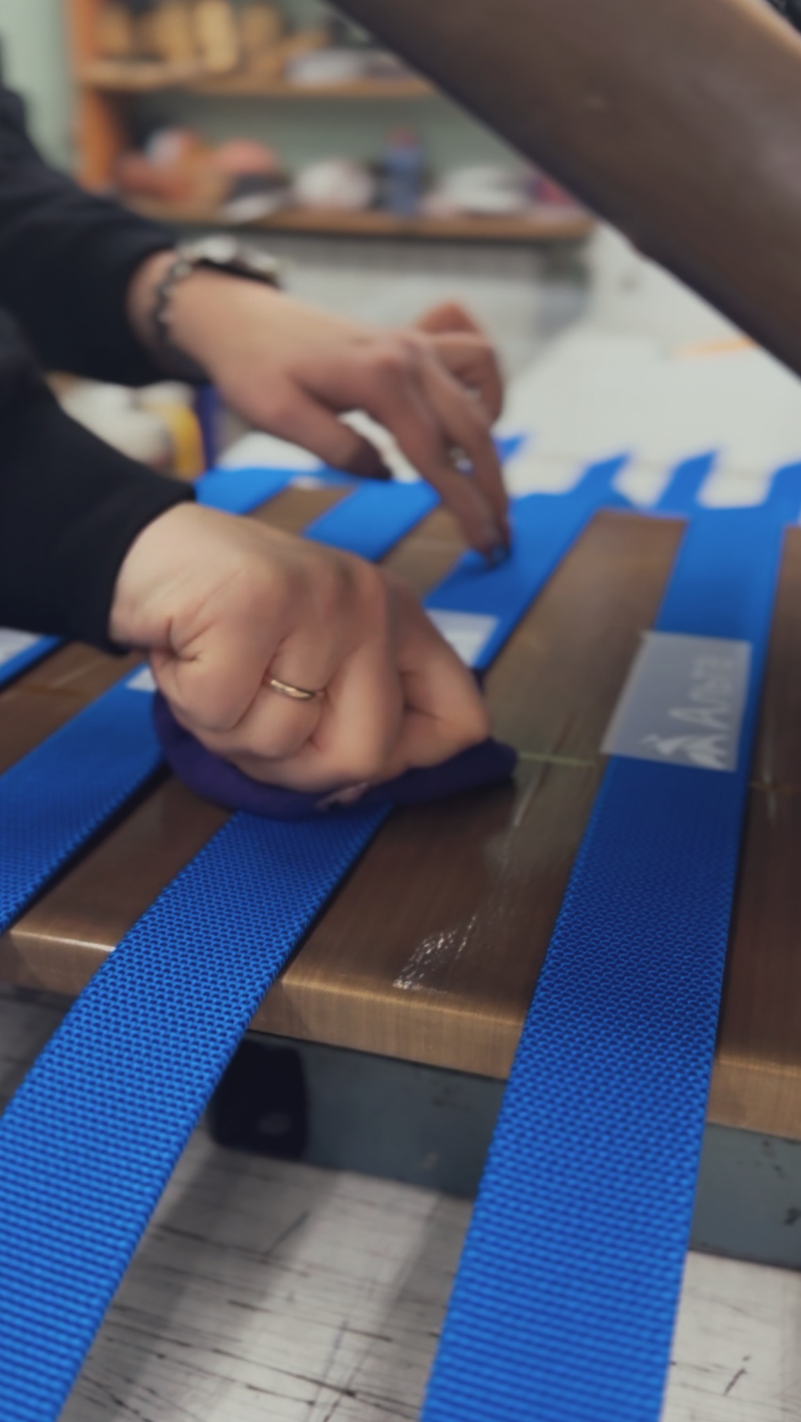 Nadruk na taśmie – proces produkcji