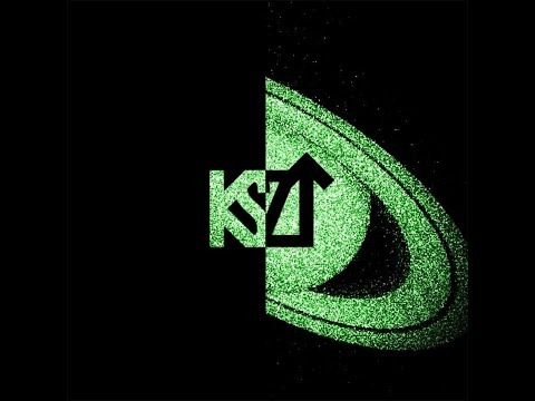 Zielone logo firmy z Bielan na czarnym tle, z motywem oka i strzałki skierowanej ku górze. Minimalistyczny design z efektem ziarnistości.