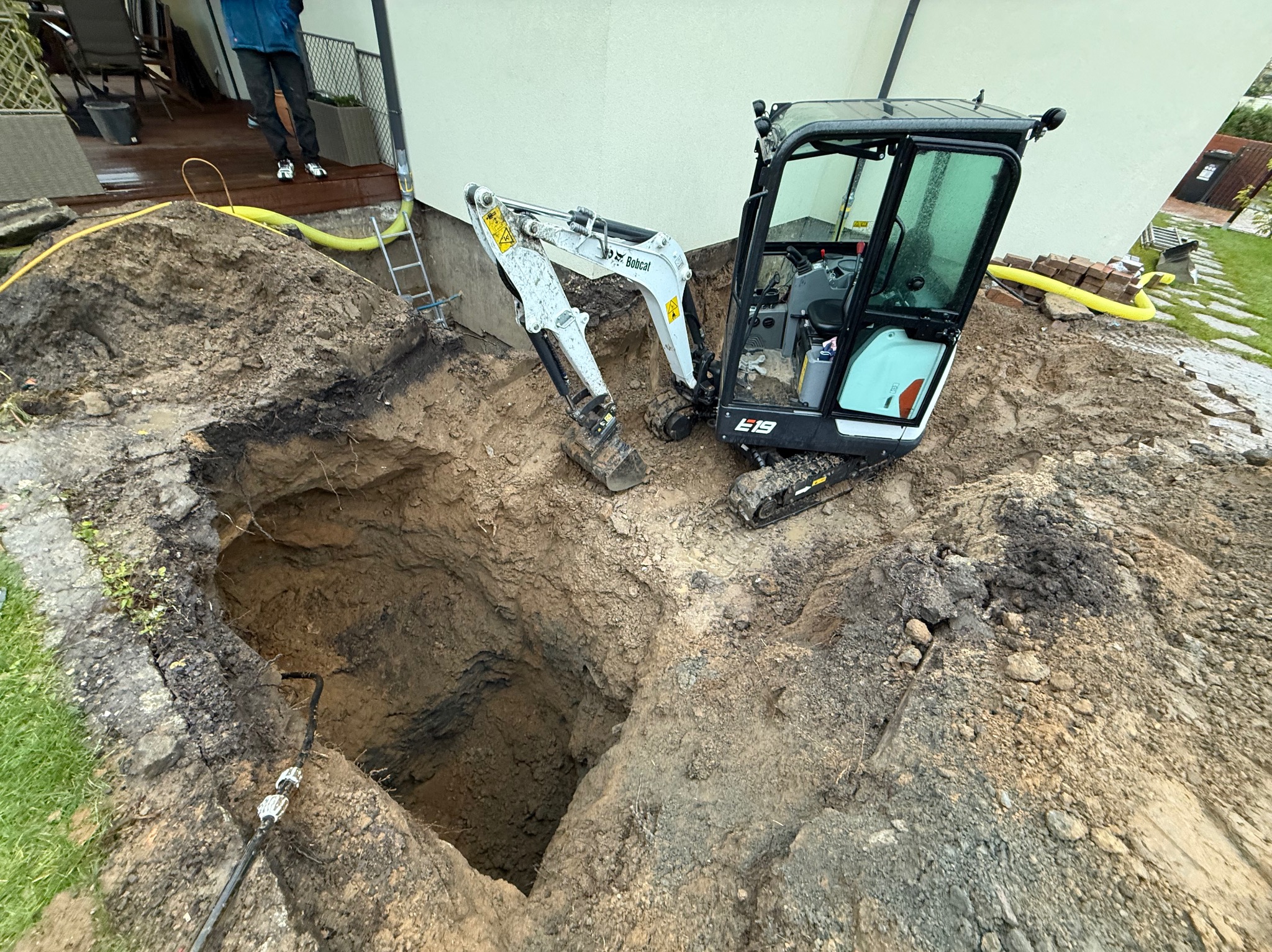 Wykop pod studnie odwadniajacą