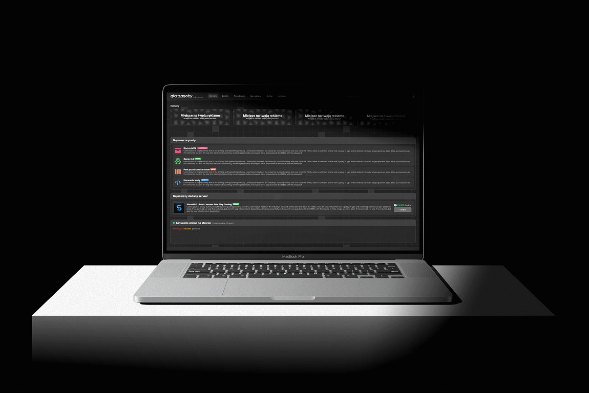 Ekran laptopa MacBook Pro prezentuje interfejs strony internetowej z sekcją reklamową i listą postów. Minimalistyczne oświetlenie podkreśla detale interfejsu.