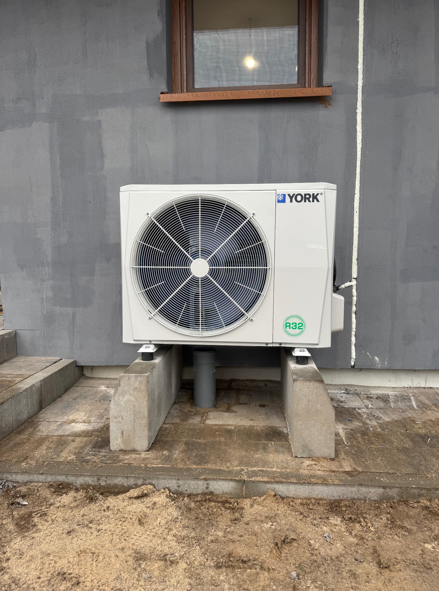 Pompa ciepła typu split w domu 100m2