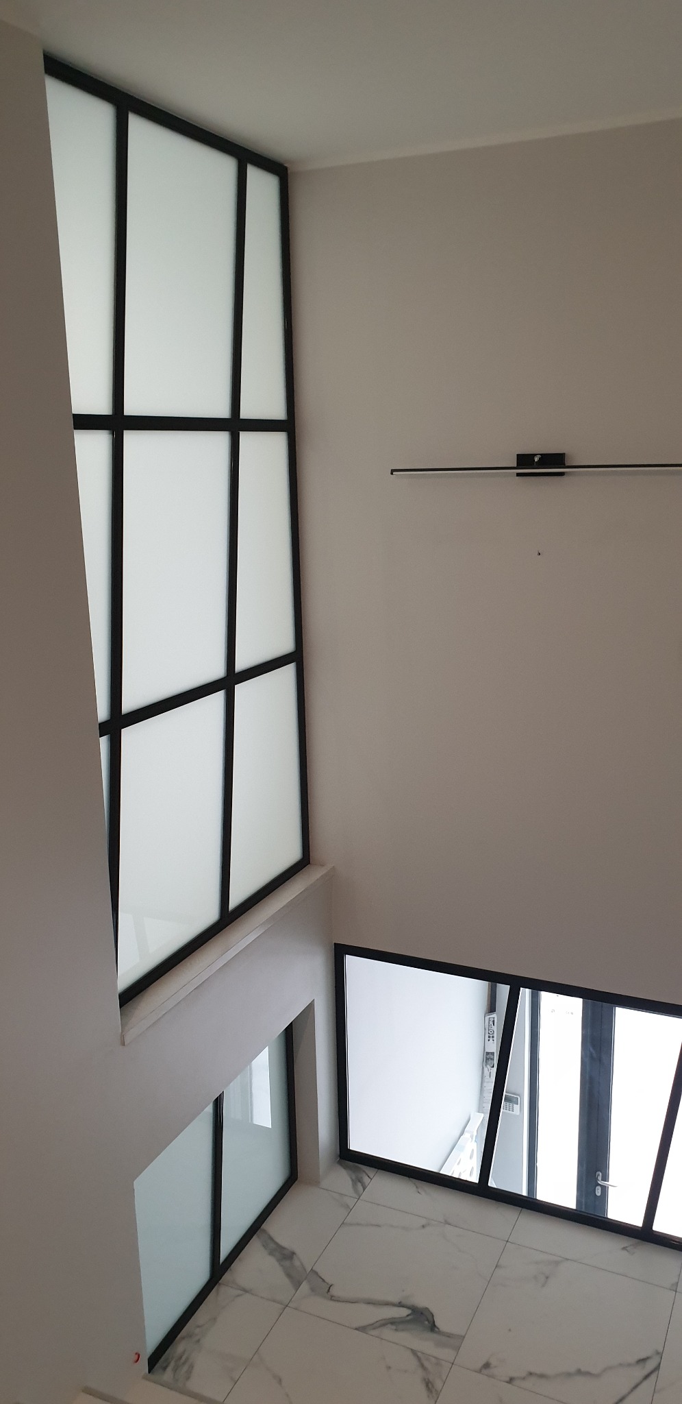 Ściany ze szklanym wypełnieniem