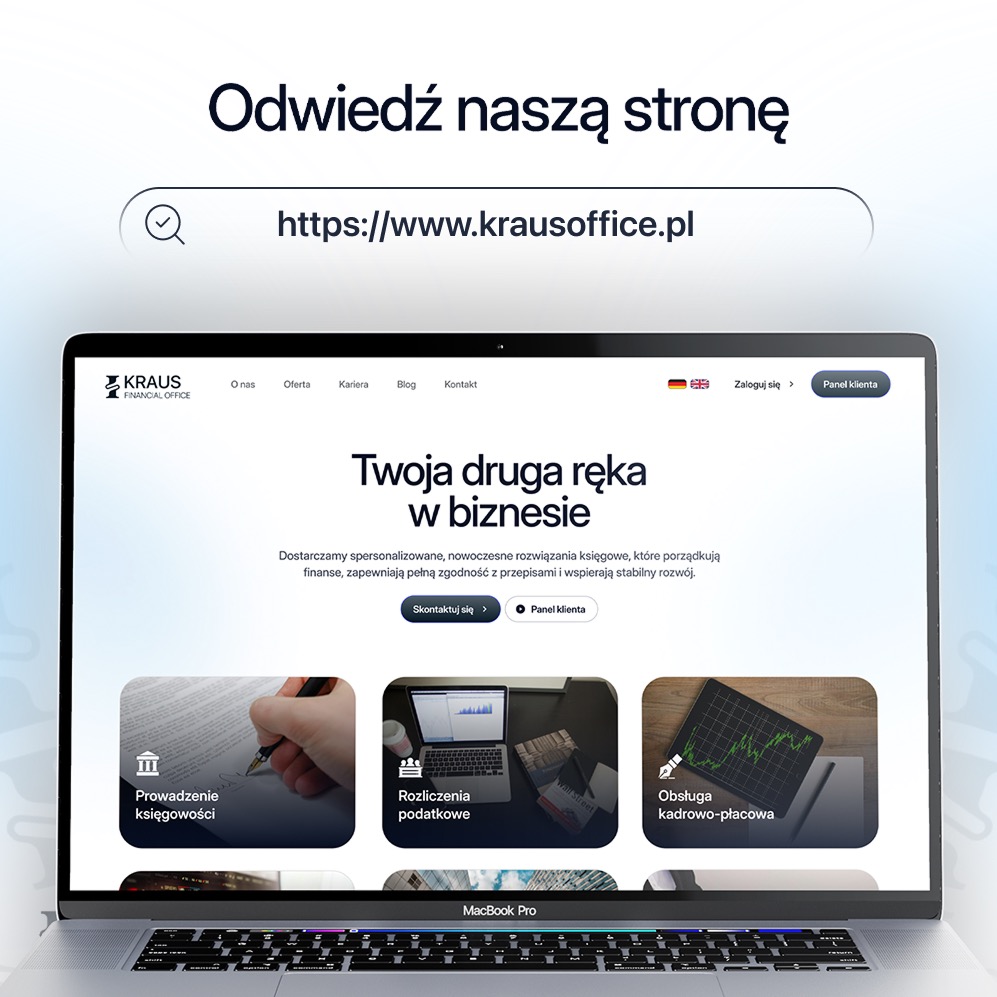 Laptop MacBook Pro wyświetla stronę Kraus Office z ofertą usług księgowych, rozliczeń podatkowych i obsługi kadrowo-płacowej. Widoczny adres strony internetowej.