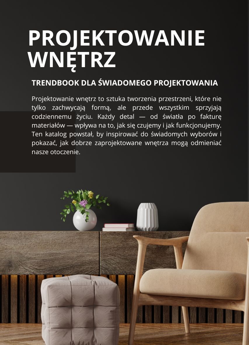 Okładka trendbooka o projektowaniu wnętrz: aranżacja z beżowym fotelem, pufą i kwiatami na tle ciemnej ściany. Tekst: Projektowanie wnętrz, trendbook dla świadomego projektowania.