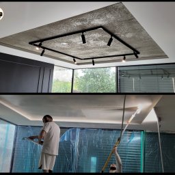 BUILDERSCRAFT Sp. z o.o. - Dwuczęściowe ujęcie: wykończony sufit z oświetleniem i fragment malowania sufitu z zabezpieczonym oknem folią. Widoczni malarze przy pracy.