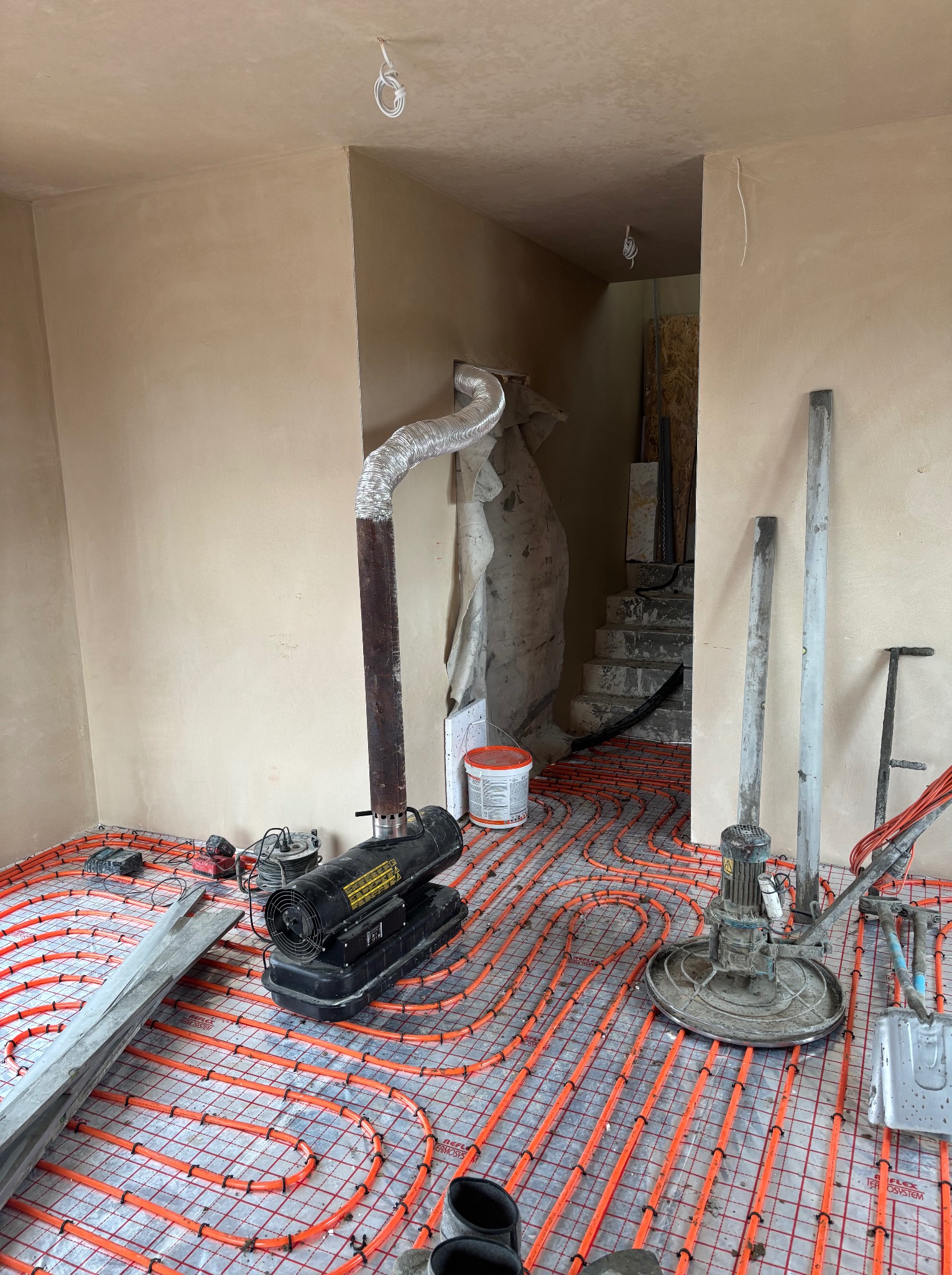 W razie potrzeby dogrzewamy pomieszczenia w okresie zimowym.