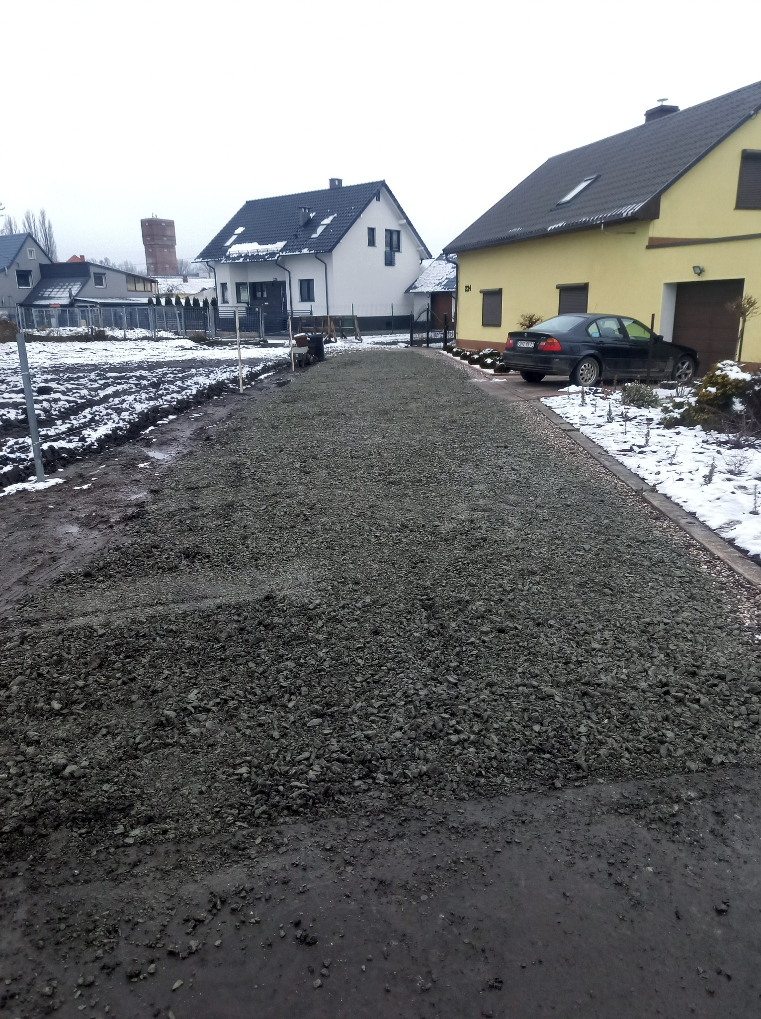 Naprawa dróg dojazdowych.