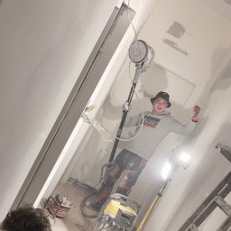 REMONTERS DAMIAN MAŁECKI - Układanie Płytek Zabrze