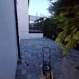 Układanie kostki brukowej Borcz 2